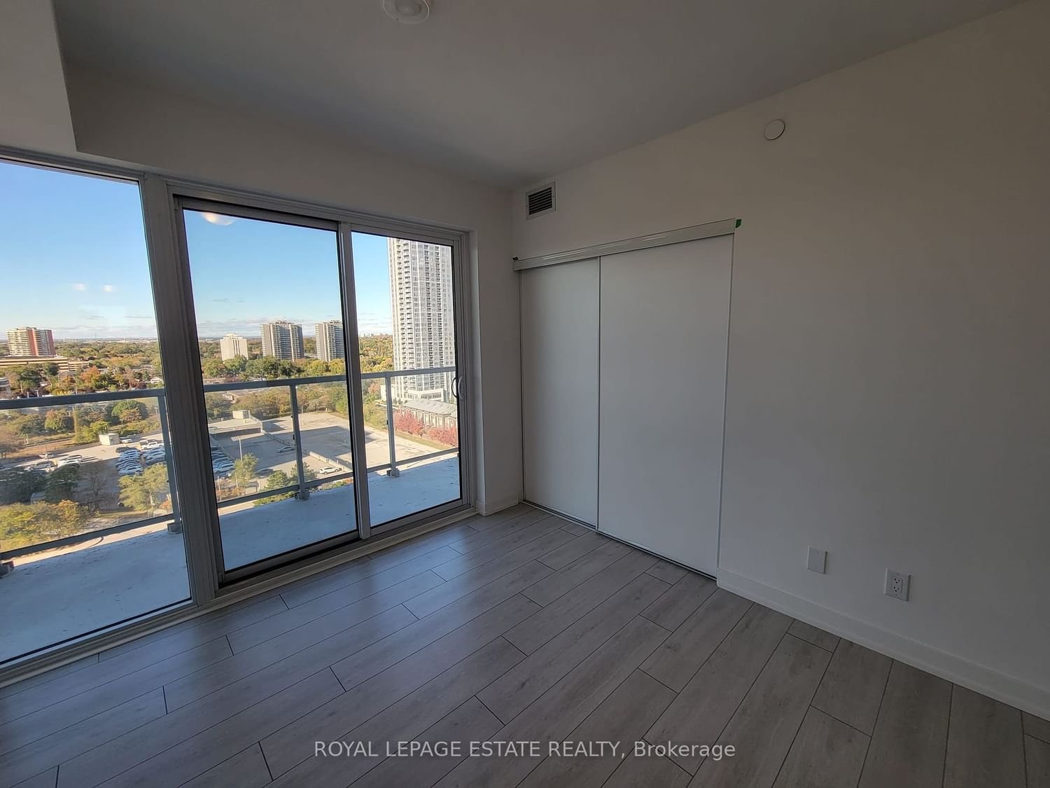 2033 Kennedy Rd, unit 1506 for rent - image #11
