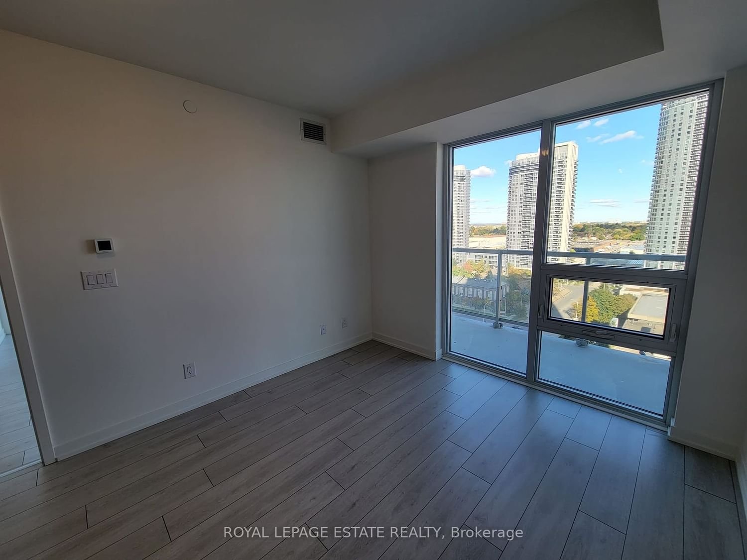 2033 Kennedy Rd, unit 1506 for rent - image #5