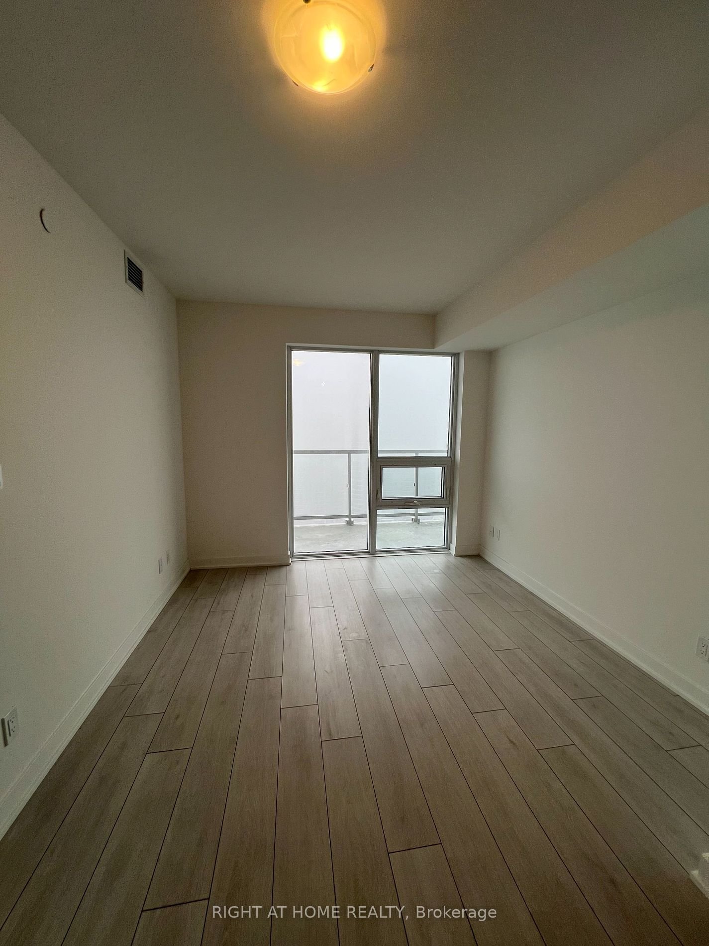 2033 Kennedy Rd, unit 3105 for rent - image #11