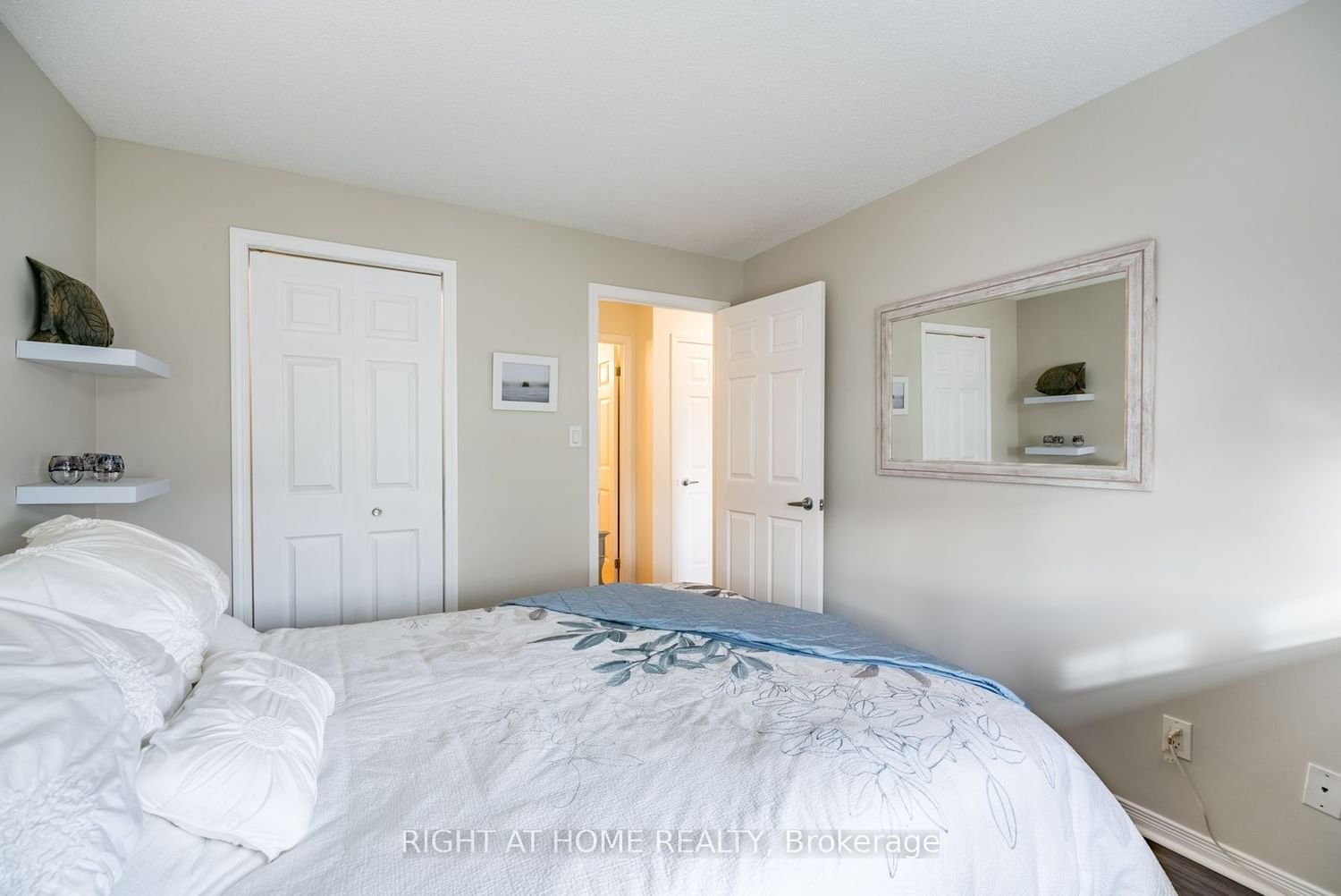 55 Shipway Ave, unit 310 for sale - image #10