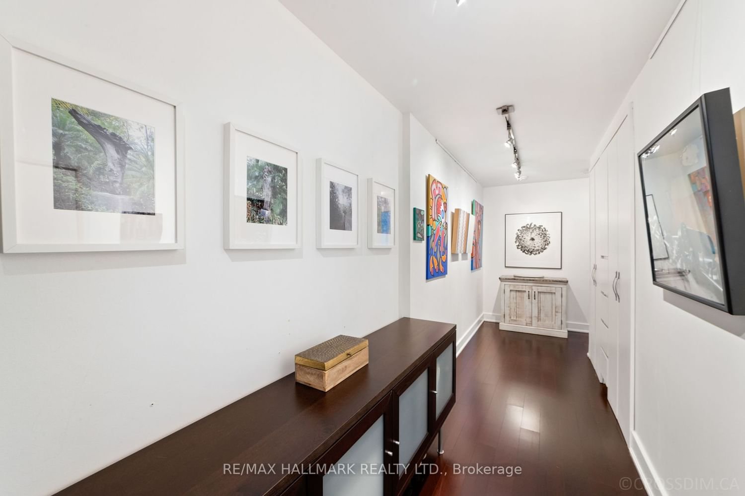 233 Carlaw Ave, unit 512 for sale - image #4