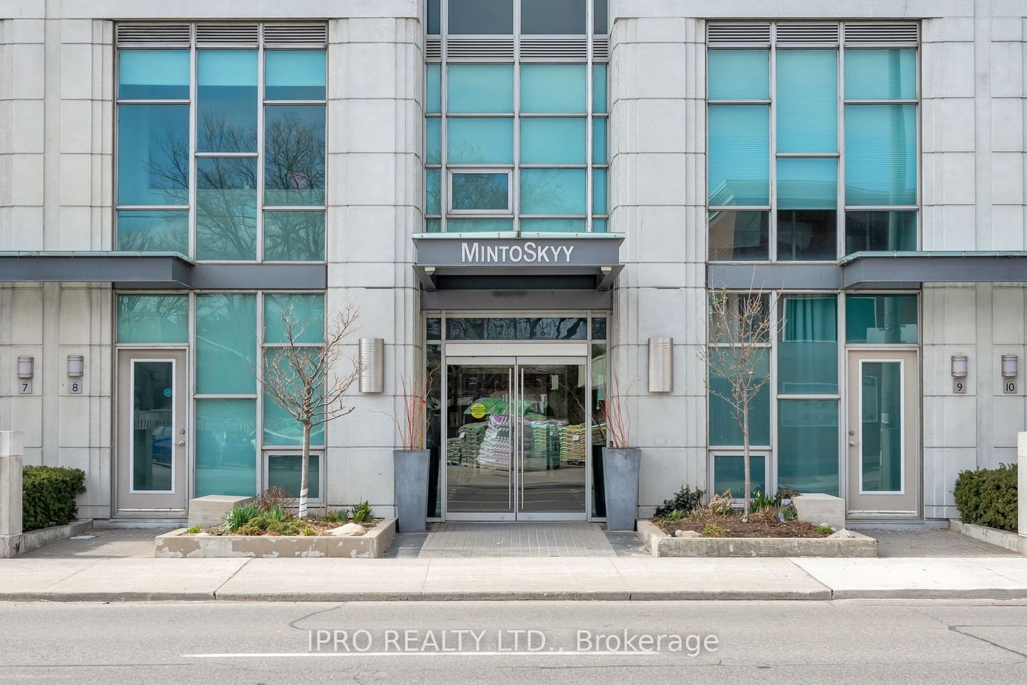 1048 Broadview Ave, unit 2005 for sale - image #2