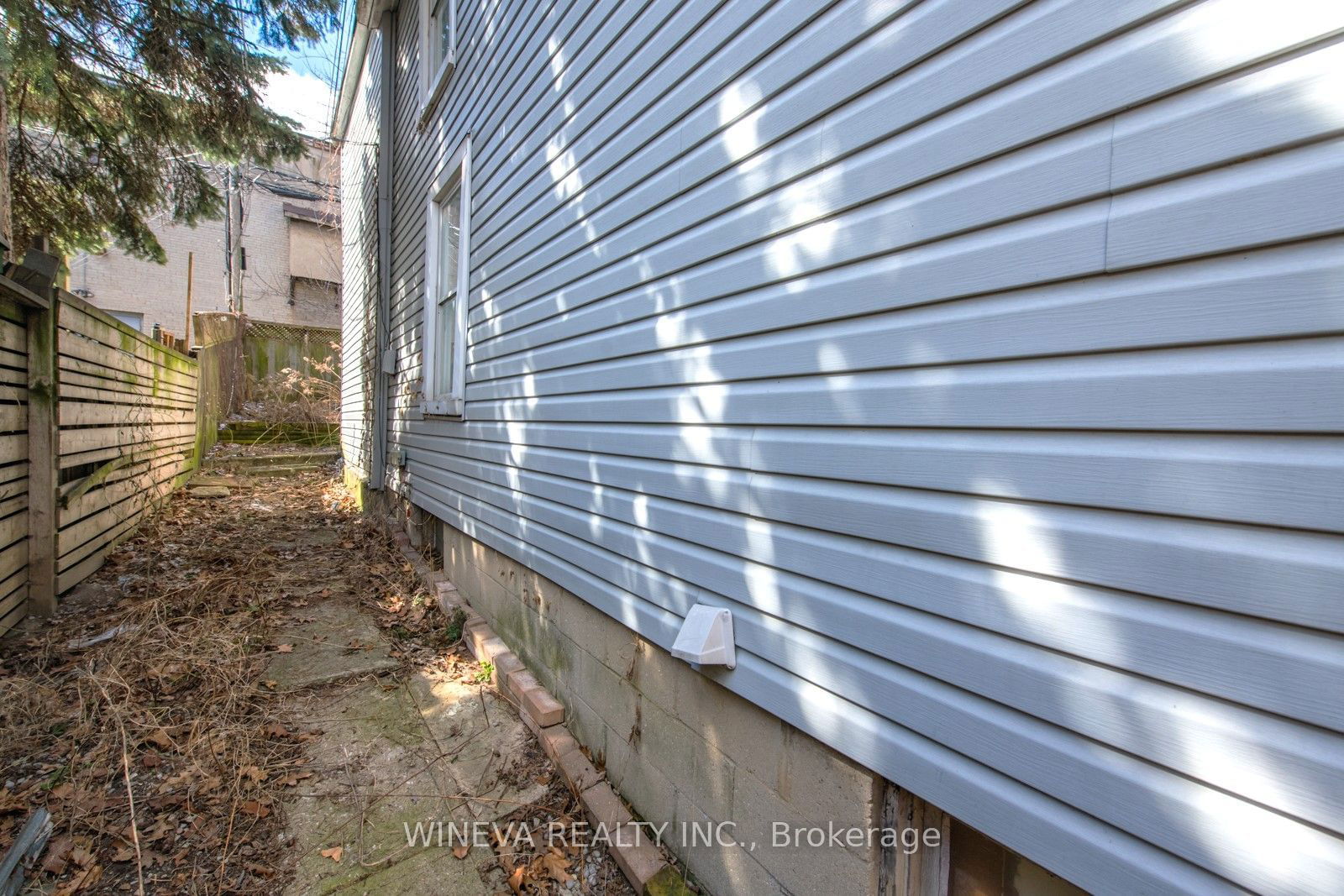 106 Willow Ave for sale  - image #6