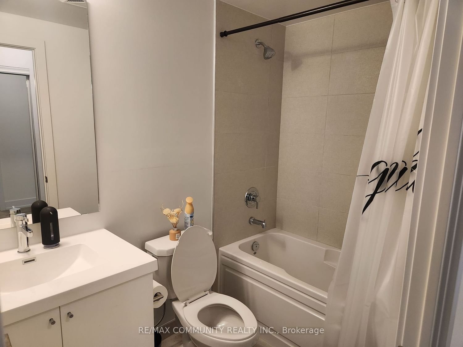 2550 Simcoe St, unit 1414 for rent - image #7