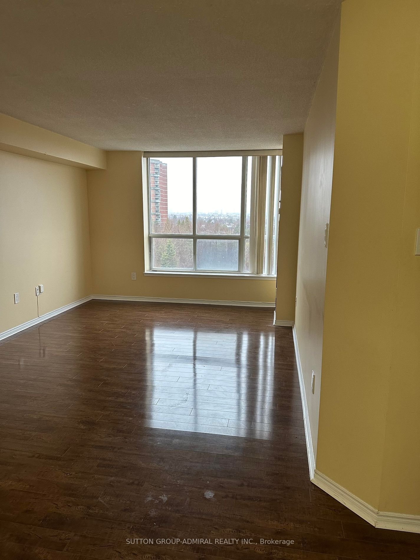 430 Mclevin Ave W, unit 802 for rent - image #1