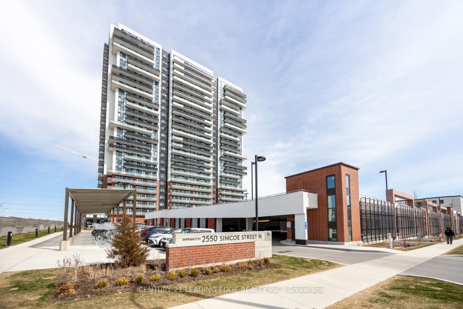 2550 Simcoe St N, unit 202 for rent - image #2