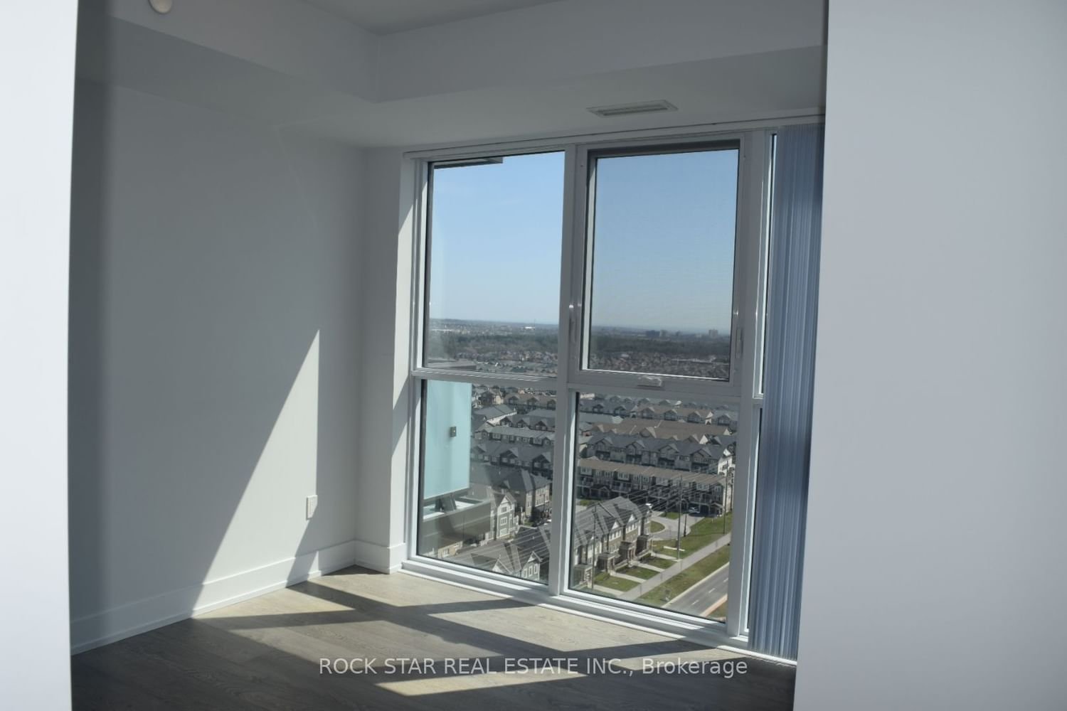 2550 Simcoe St N, unit 1817 for rent - image #11