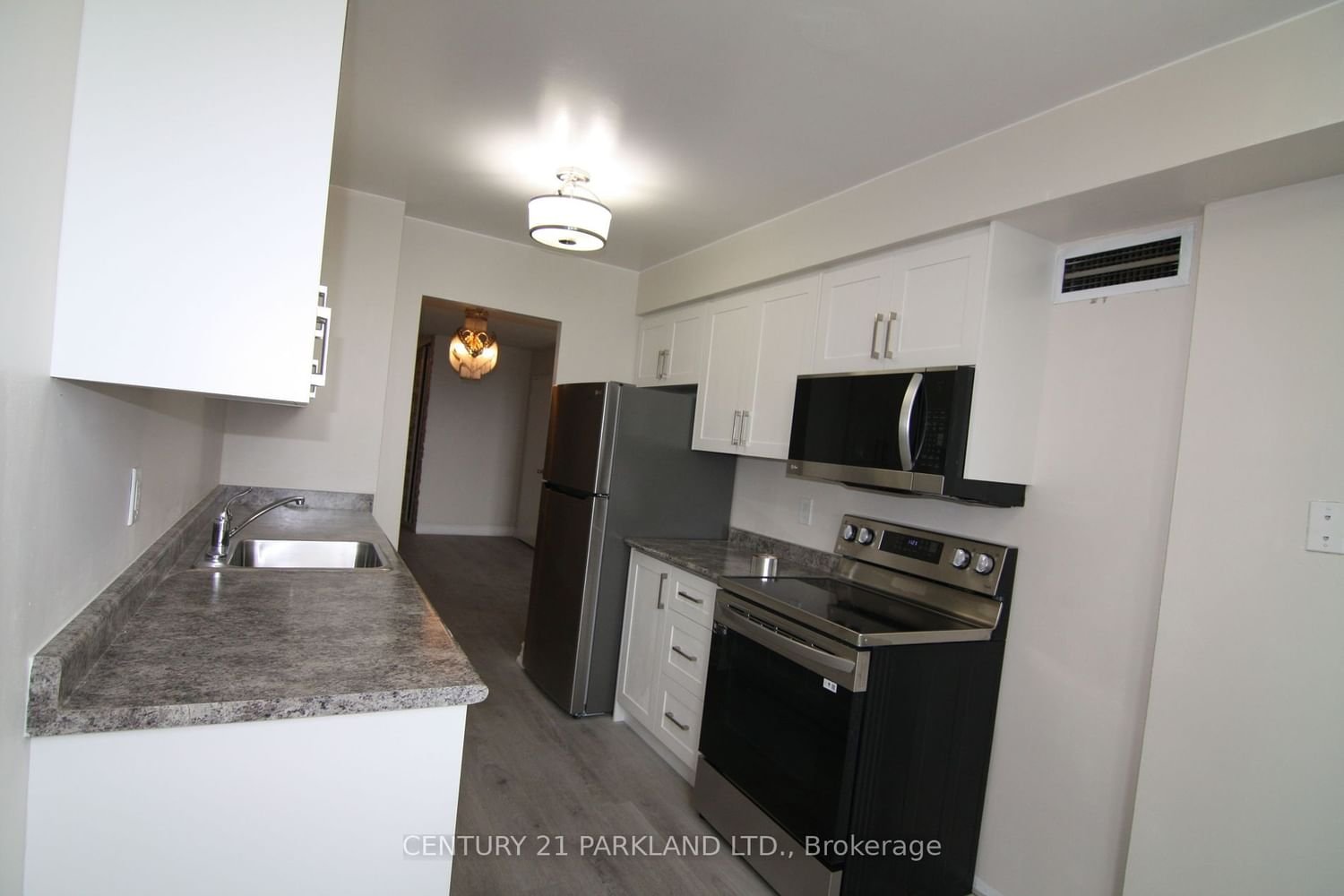 15 Sewells Rd, unit 504 for rent - image #12
