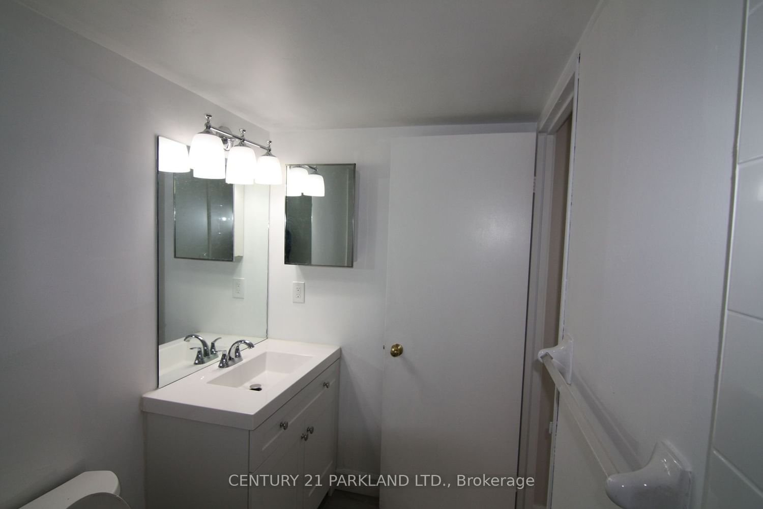 15 Sewells Rd, unit 504 for rent - image #8