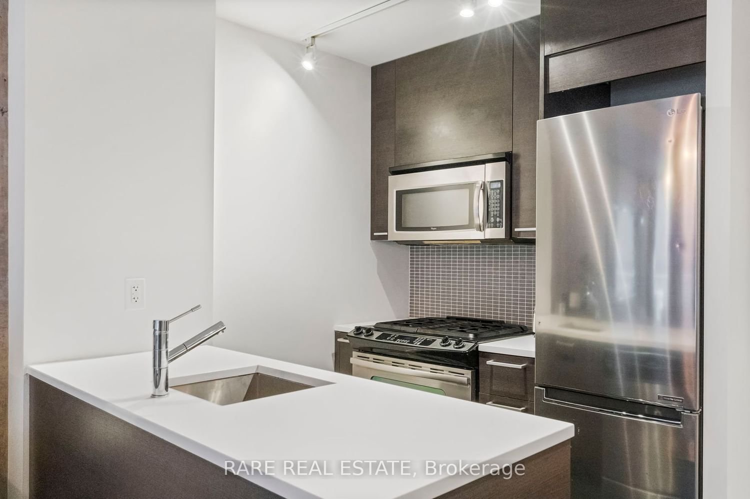 90 Broadview Ave, unit 414 for rent - image #14