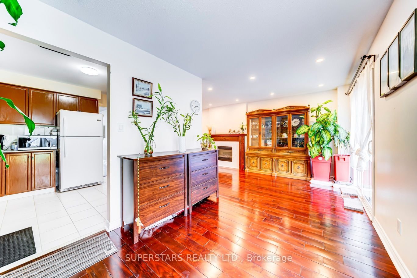 22 Cardwell Ave for sale  - image #5
