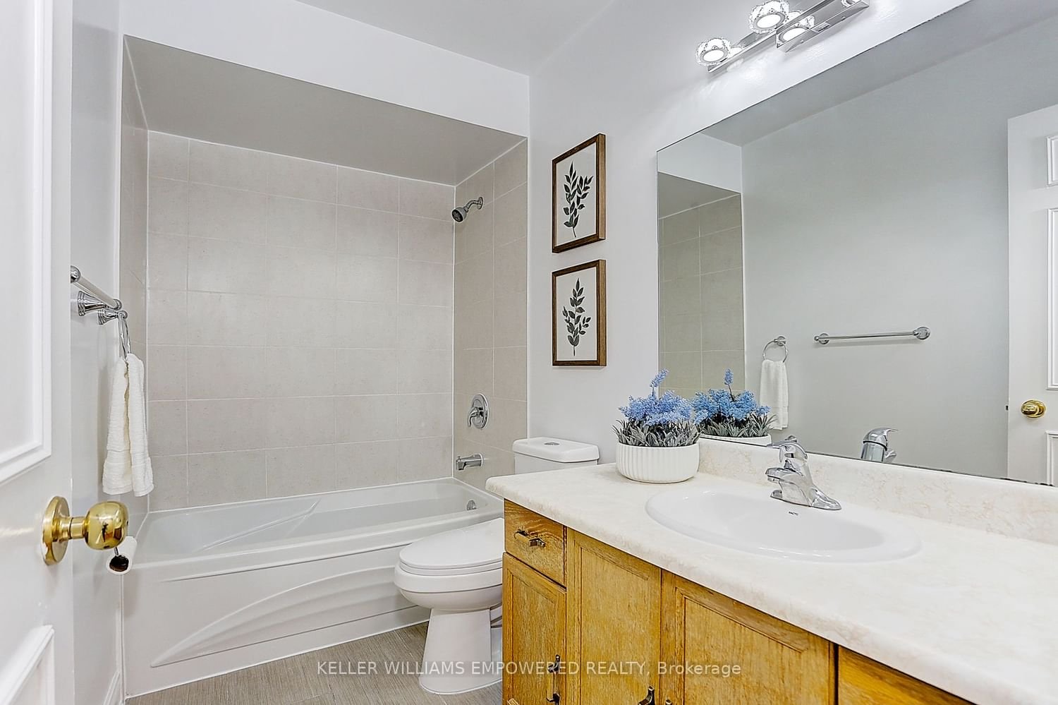 10 Cardwell Ave, unit 48 for sale - image #19
