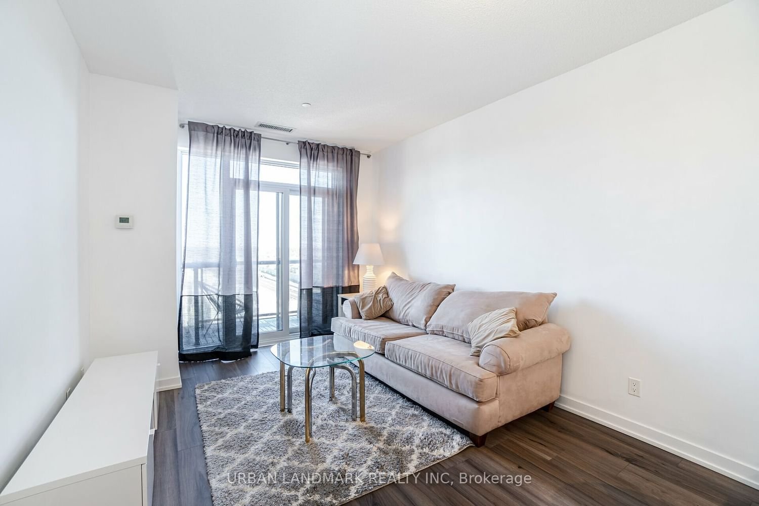 8 Trent Ave, unit 1210 for rent - image #7