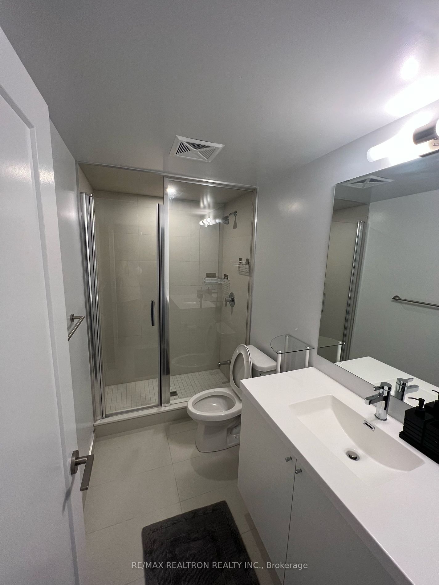 2550 Simcoe St N, unit 1818 for rent - image #8