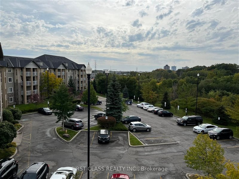 684 Warden Ave, unit 404 for rent - image #1