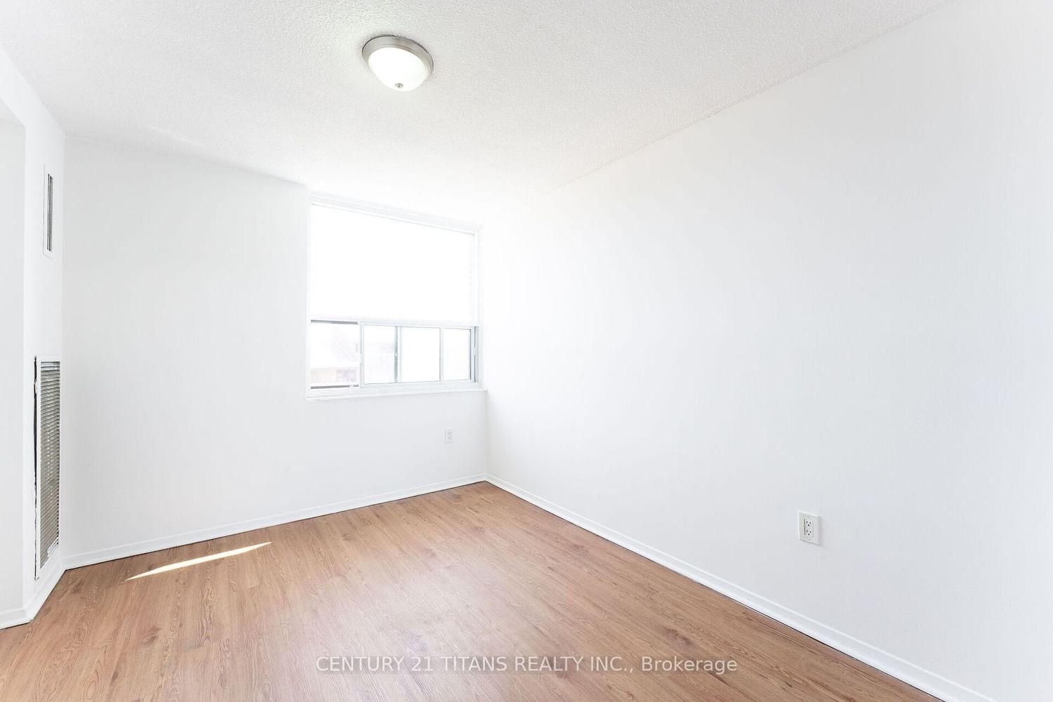 4062 Lawrence Ave E, unit 406 for rent - image #14