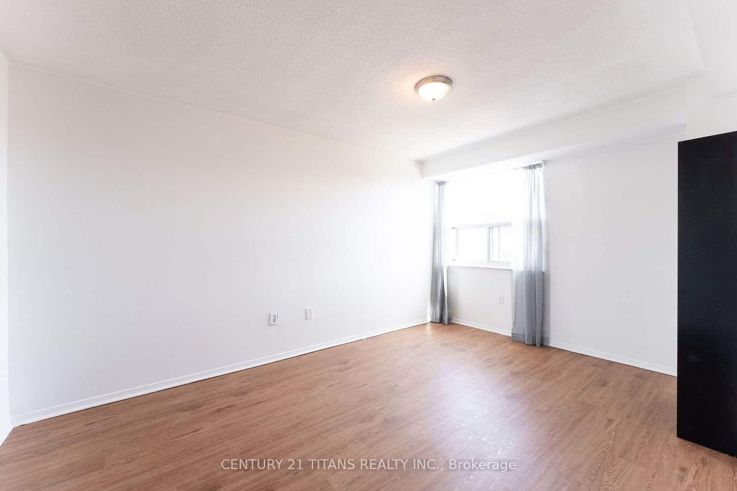 4062 Lawrence Ave E, unit 406 for rent - image #16
