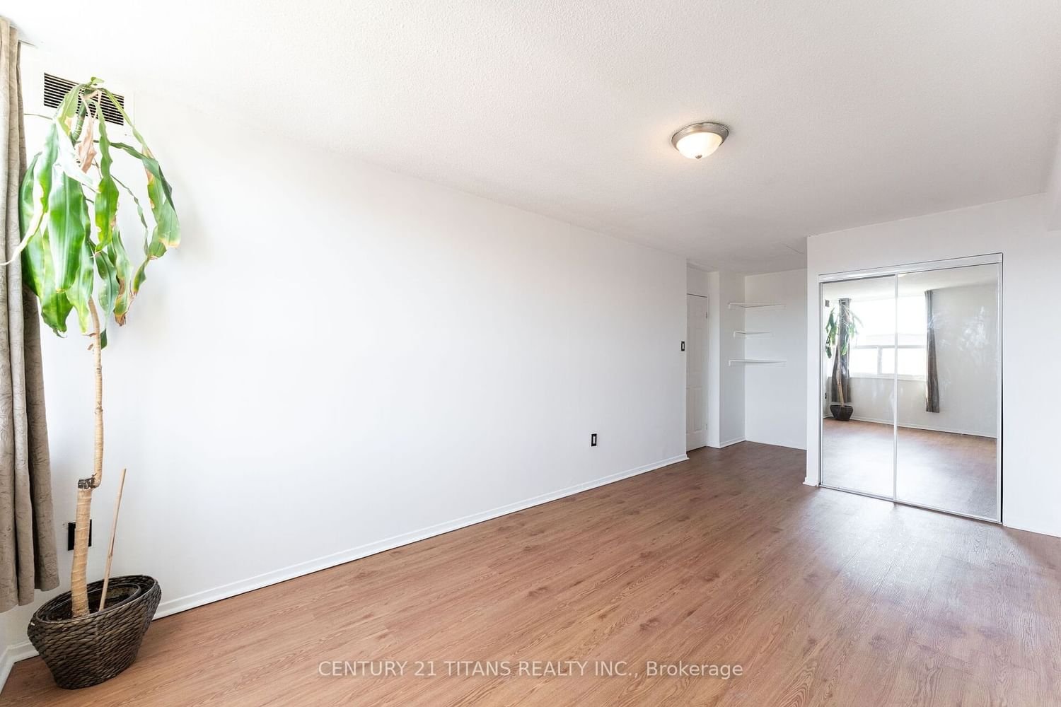 4062 Lawrence Ave E, unit 406 for rent - image #19