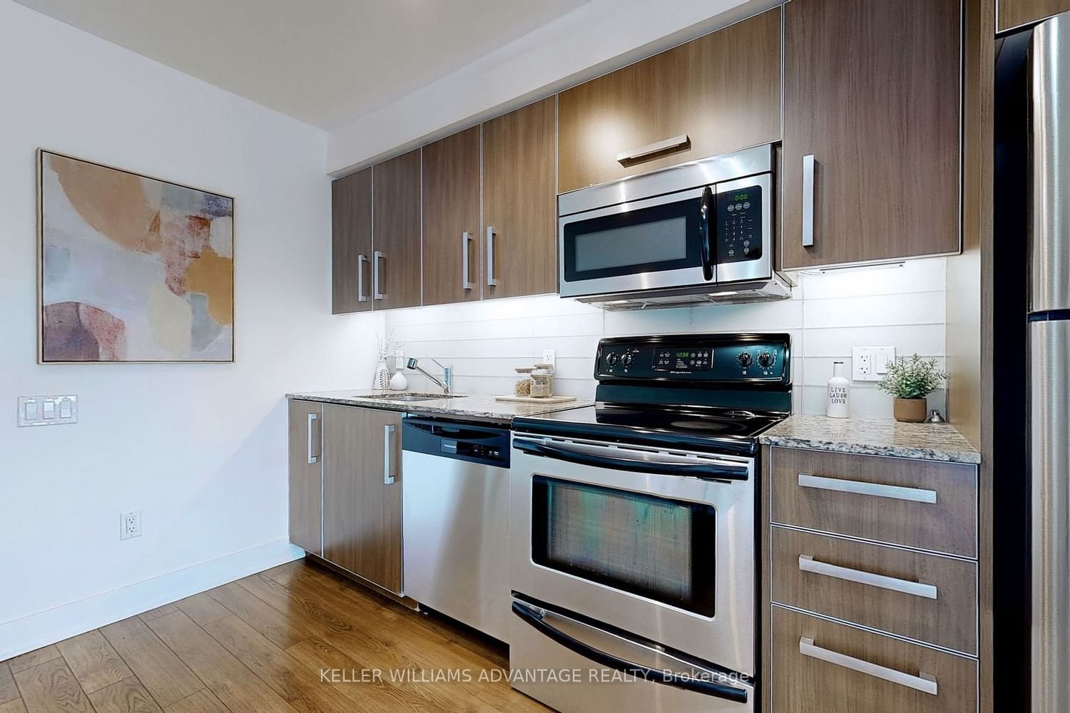 1048 Broadview Ave, unit 1606 for sale - image #14