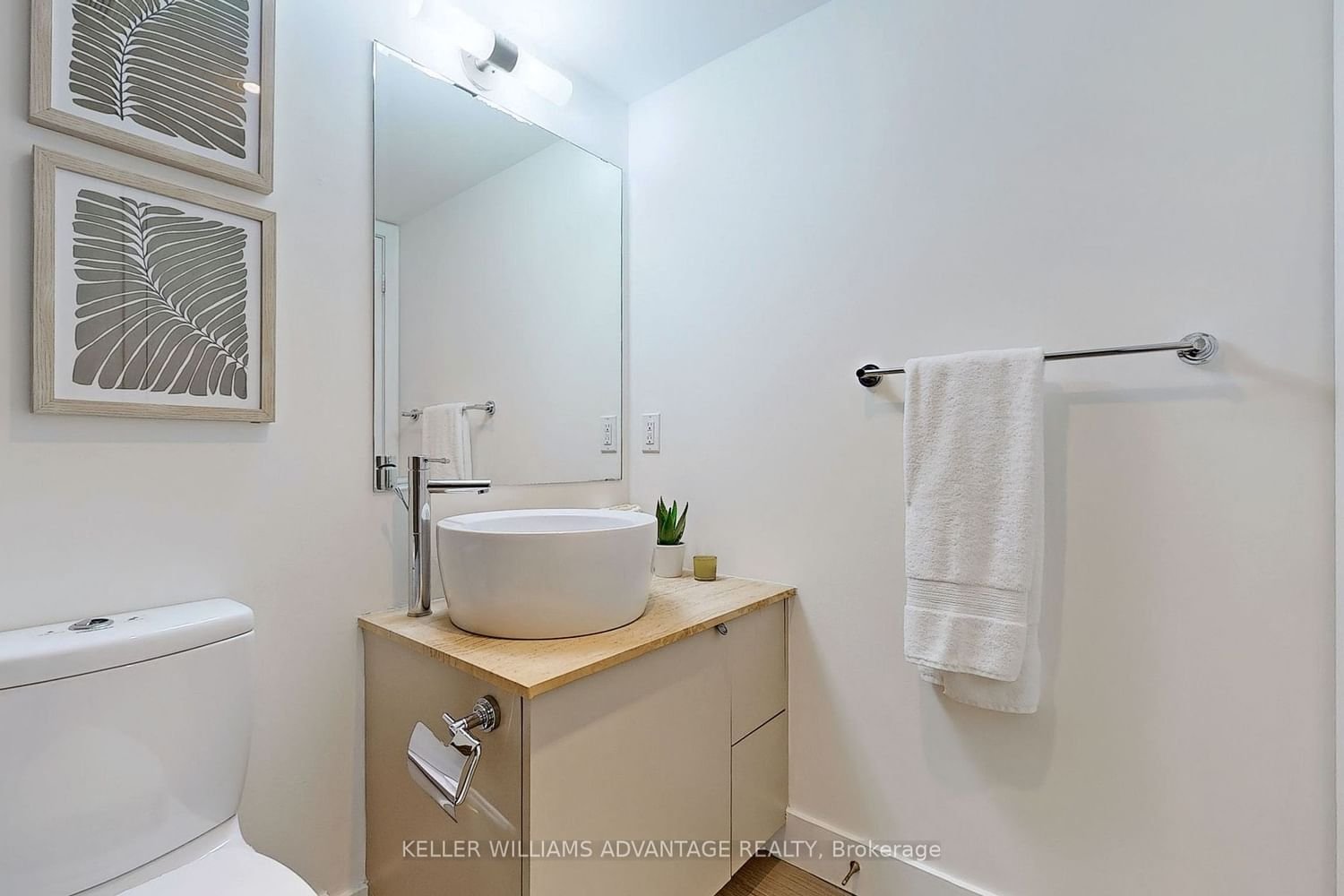 1048 Broadview Ave, unit 1606 for sale - image #18