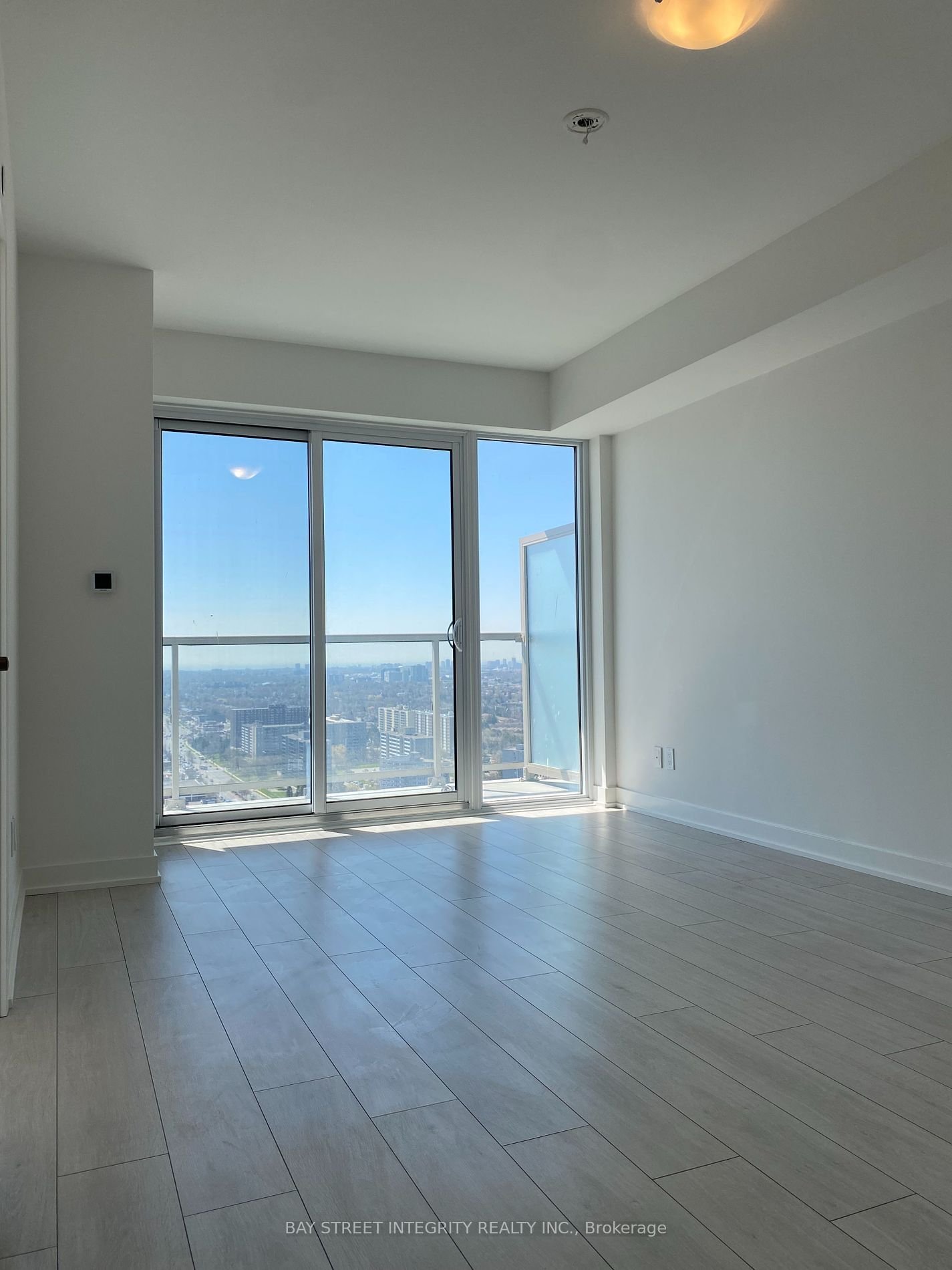 2033 Kennedy Rd S, unit 3609 for rent - image #8