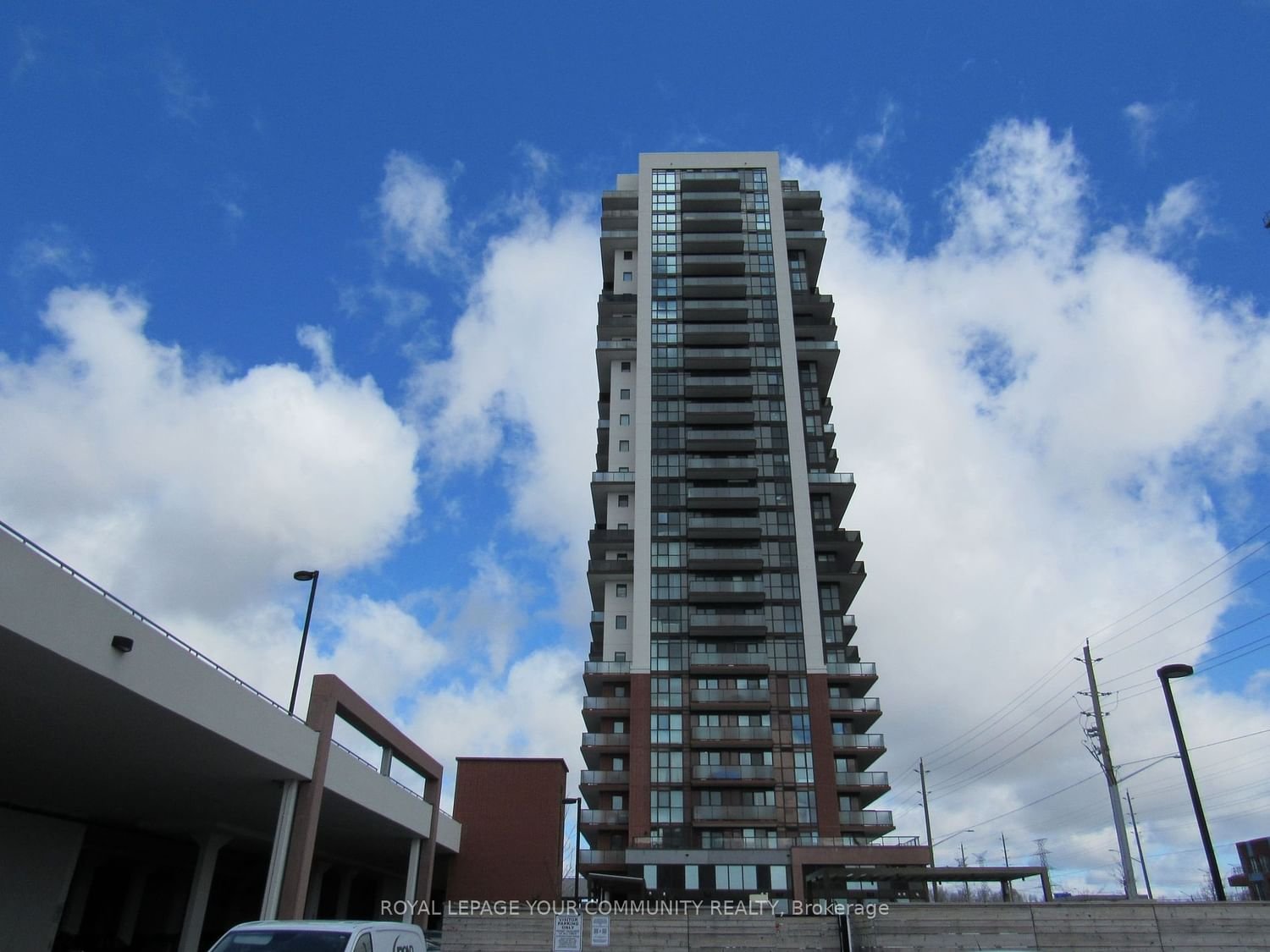 2550 Simcoe St N, unit 1916 for rent - image #2