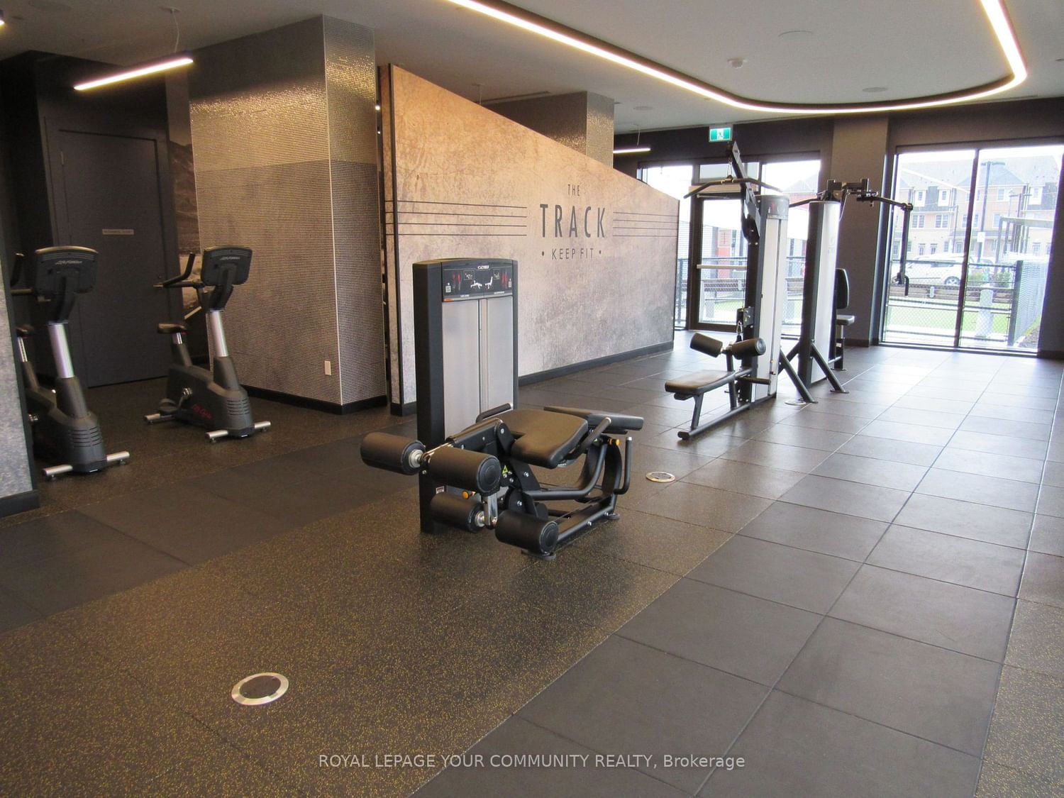 2550 Simcoe St N, unit 1916 for rent - image #28