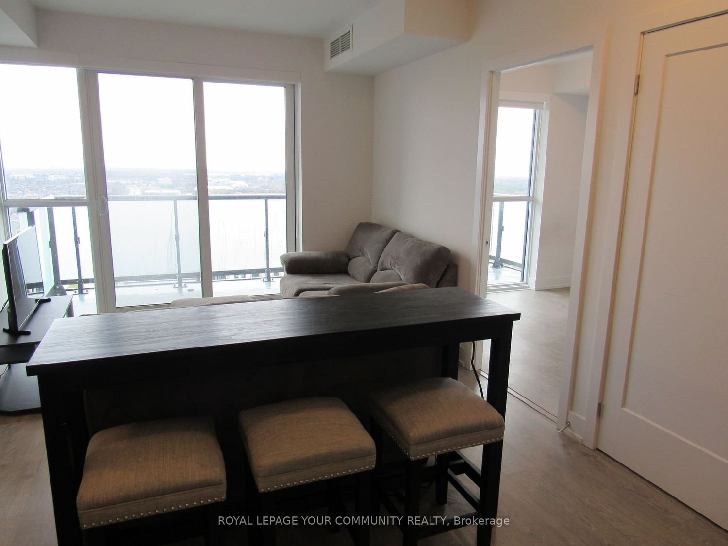2550 Simcoe St N, unit 1916 for rent - image #5