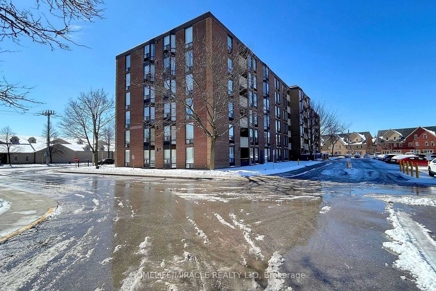 1530 Pickering Pkwy, unit 101 for sale - image #2