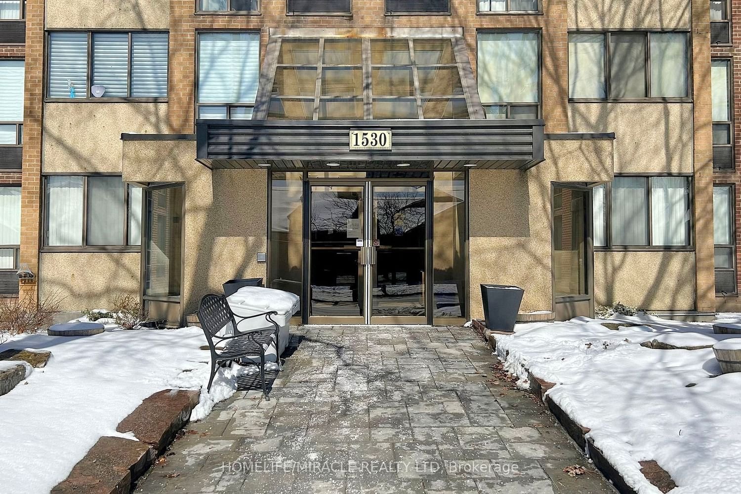 1530 Pickering Pkwy, unit 101 for sale - image #4
