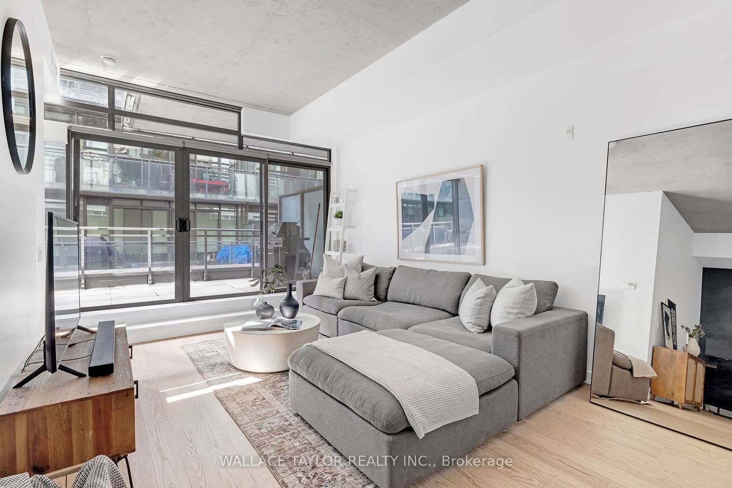 90 Broadview Ave, unit 524 for sale - image #3