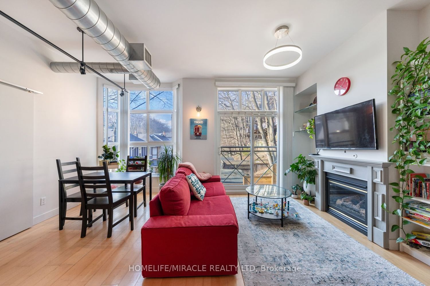 2362 Queen St E, unit 4 for sale - image #8