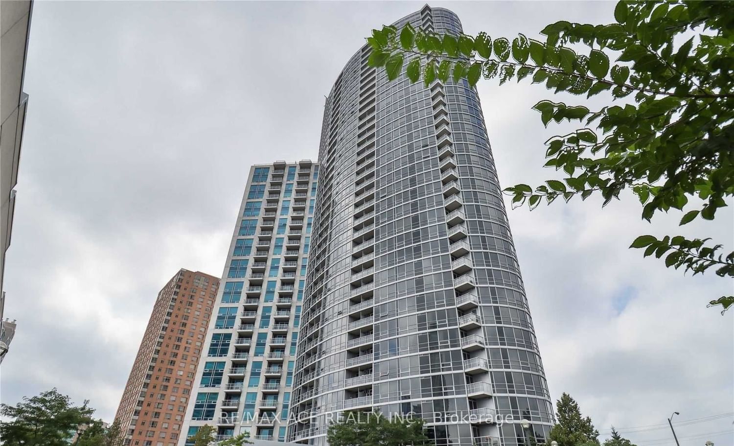 83 Borough Dr | 360 at the City Centre Condos | 1 Bed + 1 | 1 Bath ...