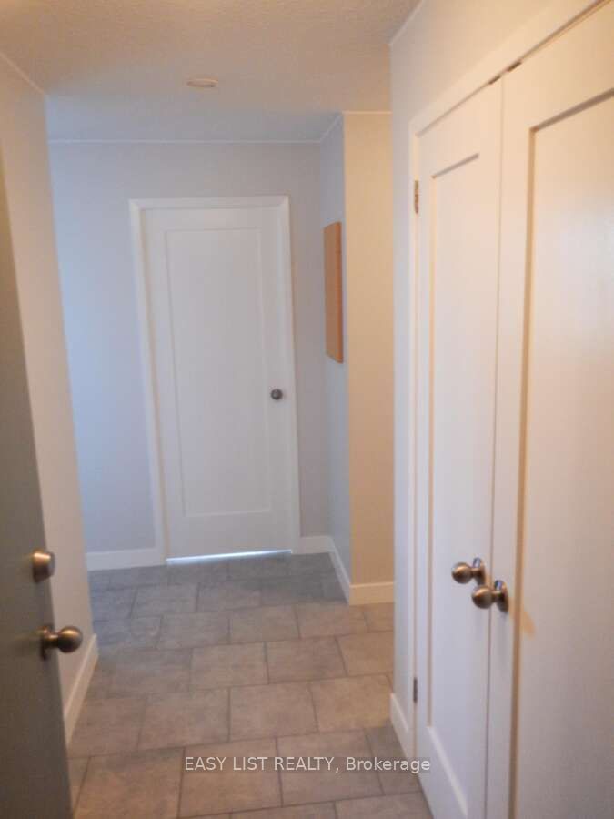 936 Glen St, unit 516 for sale - image #4