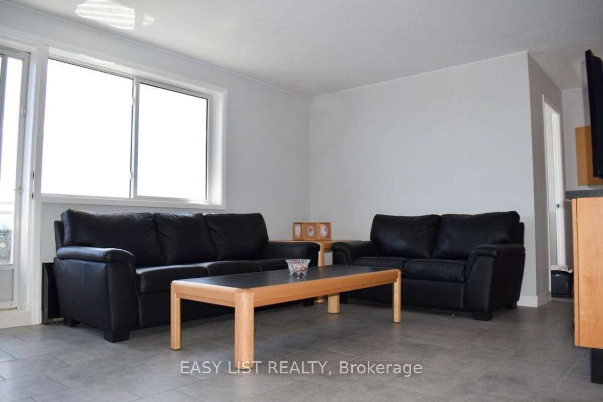 936 Glen St, unit 516 for sale - image #9