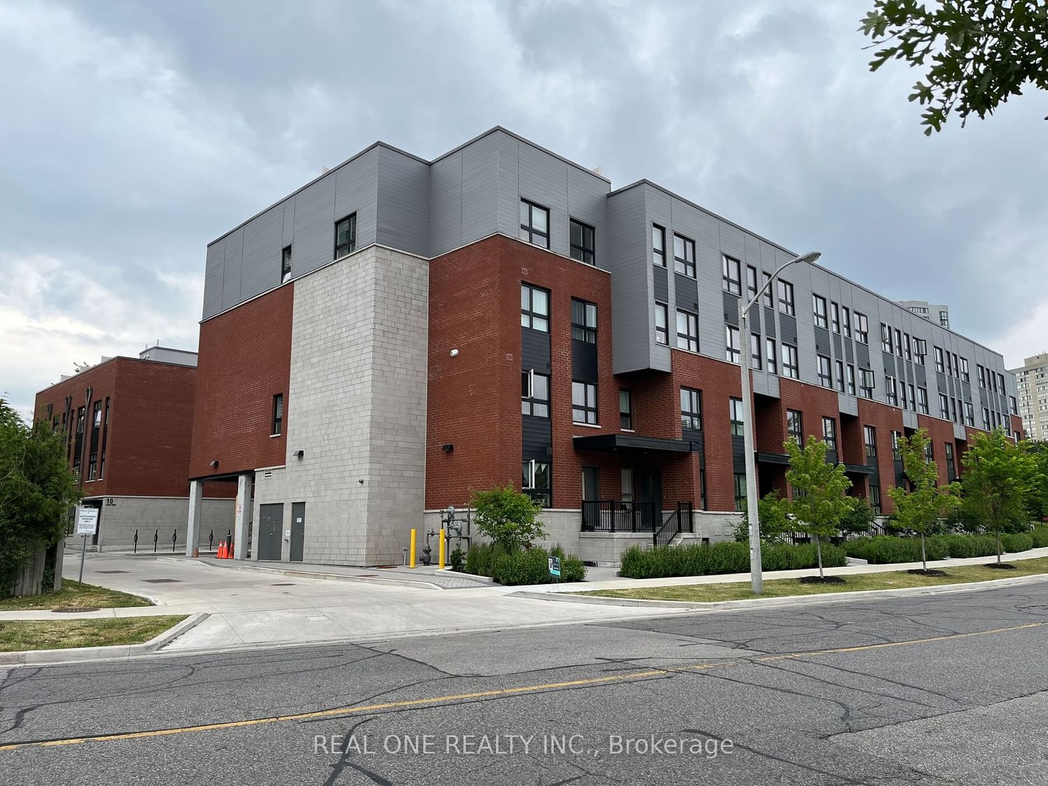 2100 Bridletowne Circ, unit 318 for sale - image #2