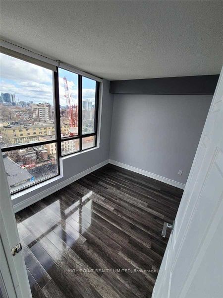 117 Gerrard St E, unit 1207 for rent - image #9