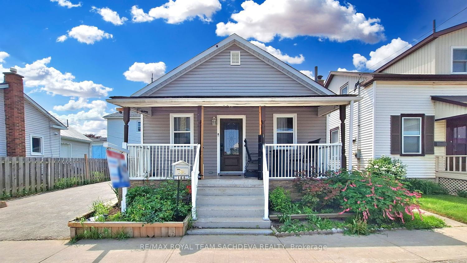 166 Celina St for sale  - image #2