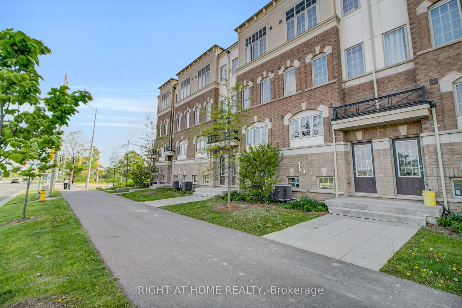 2264 Chevron Prince Path, unit 294 for sale - image #2