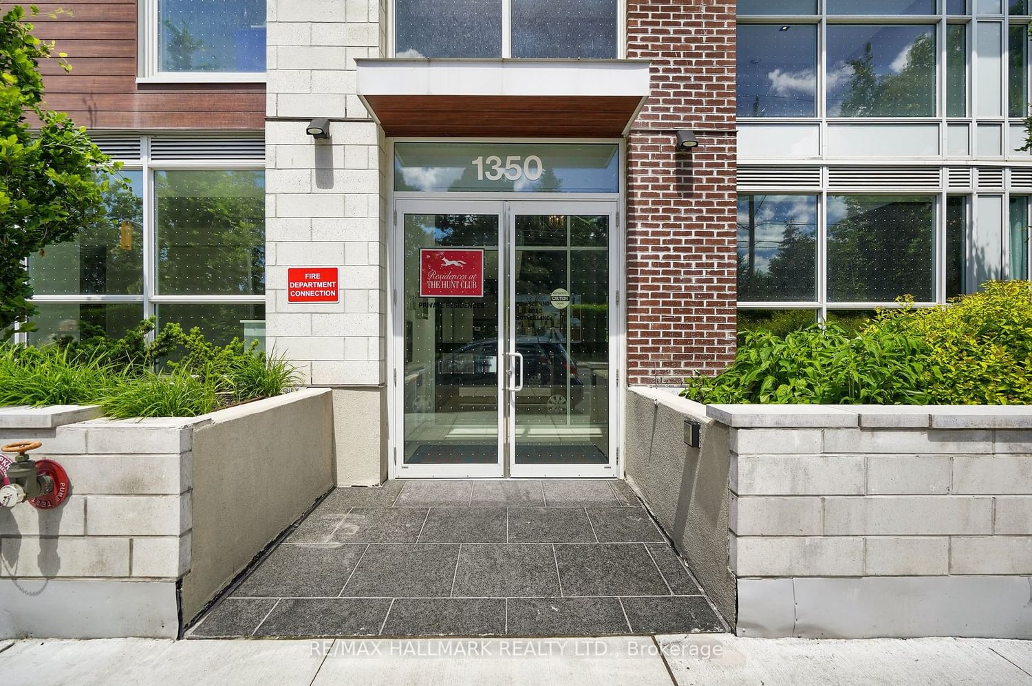 1350 Kingston Rd, unit 701 for sale - image #2