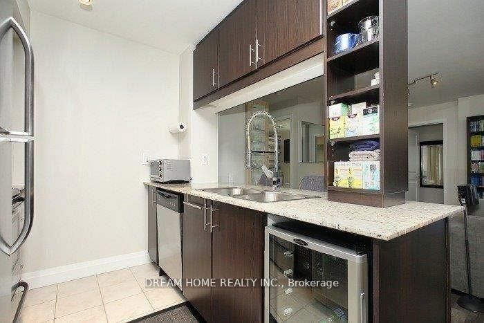 190 Borough Dr, unit 2005 for rent - image #4