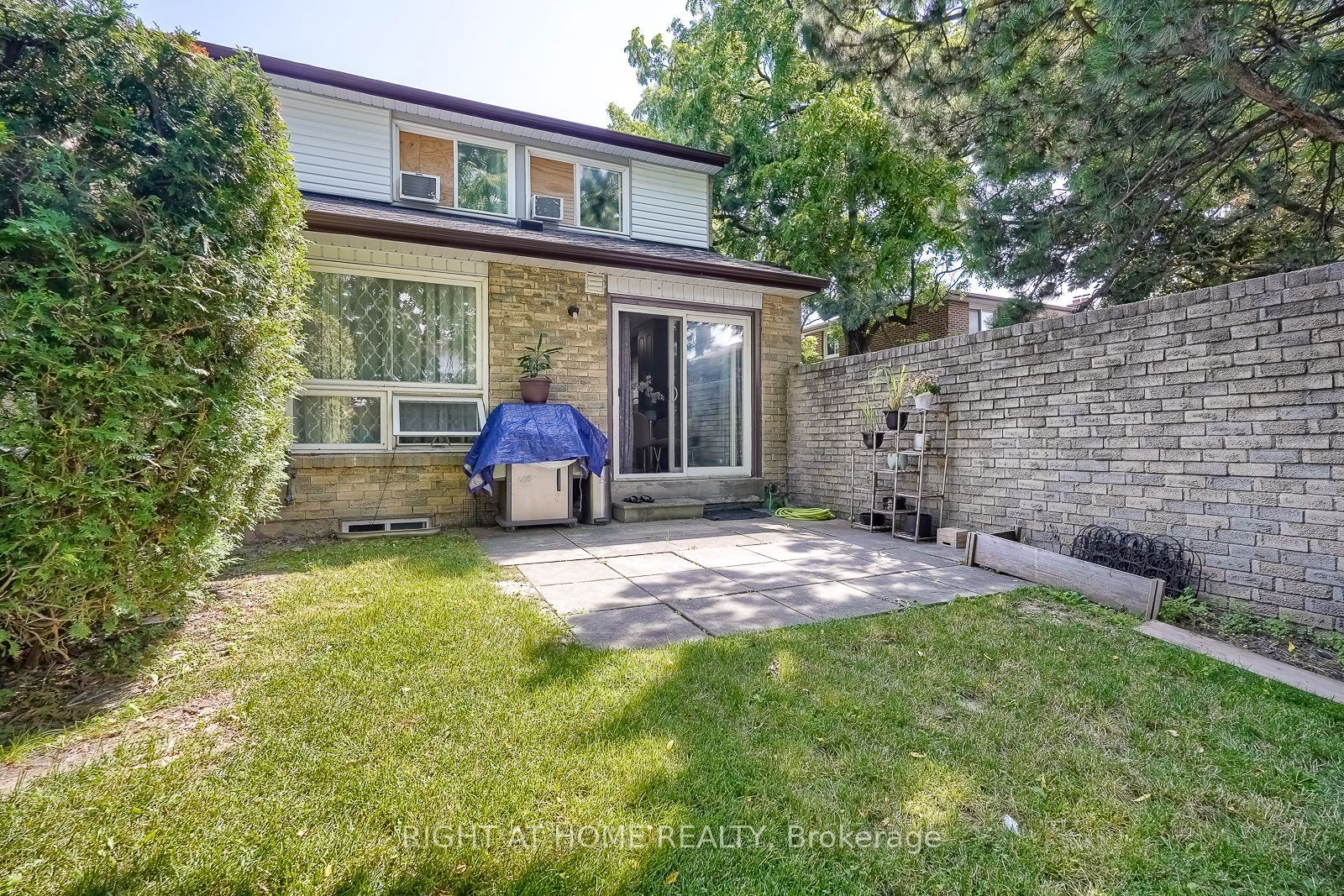 50 Verne Cres, unit 2 for sale