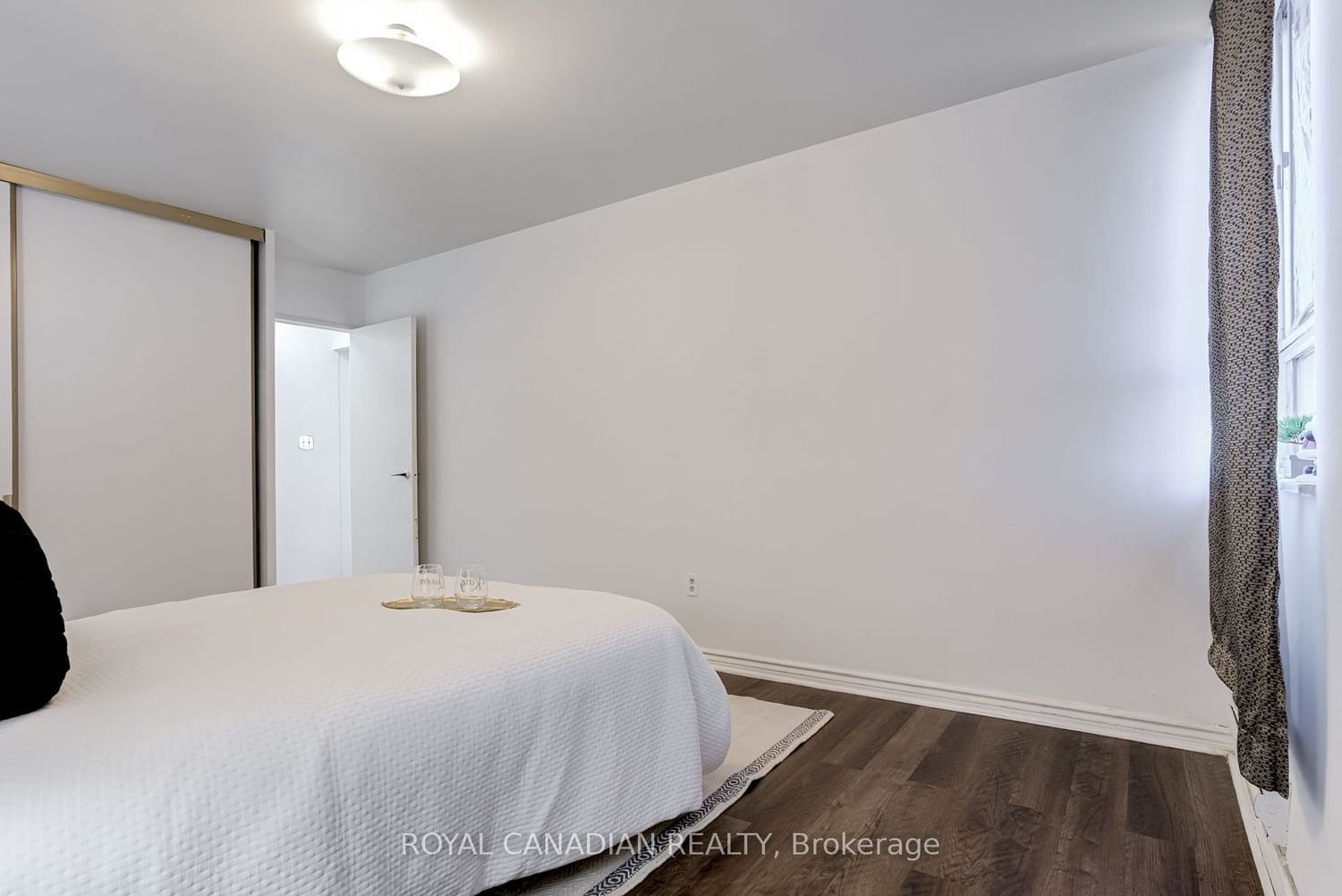 5 Massey Sq, unit 106 for sale - image #17