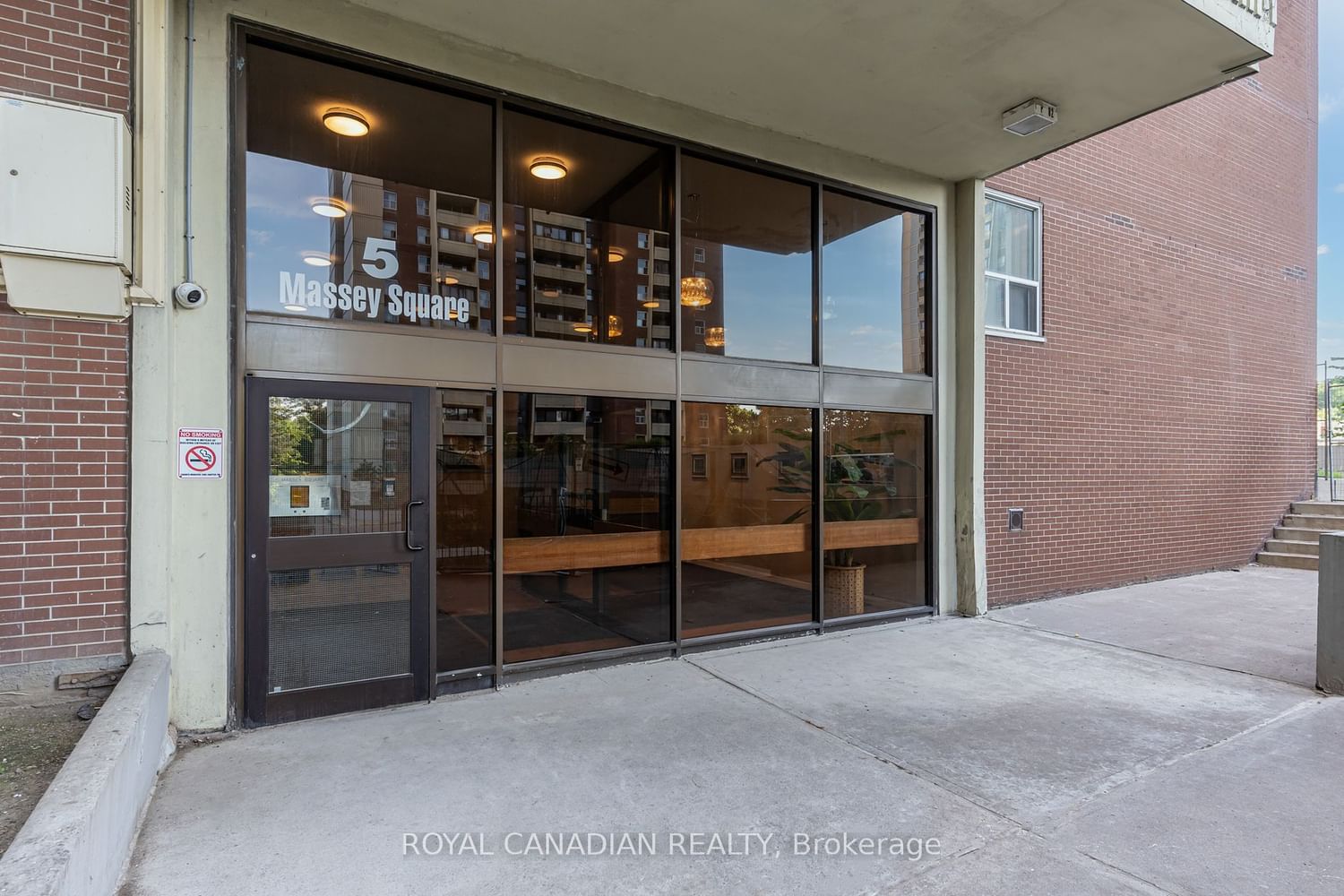 5 Massey Sq, unit 106 for sale - image #2