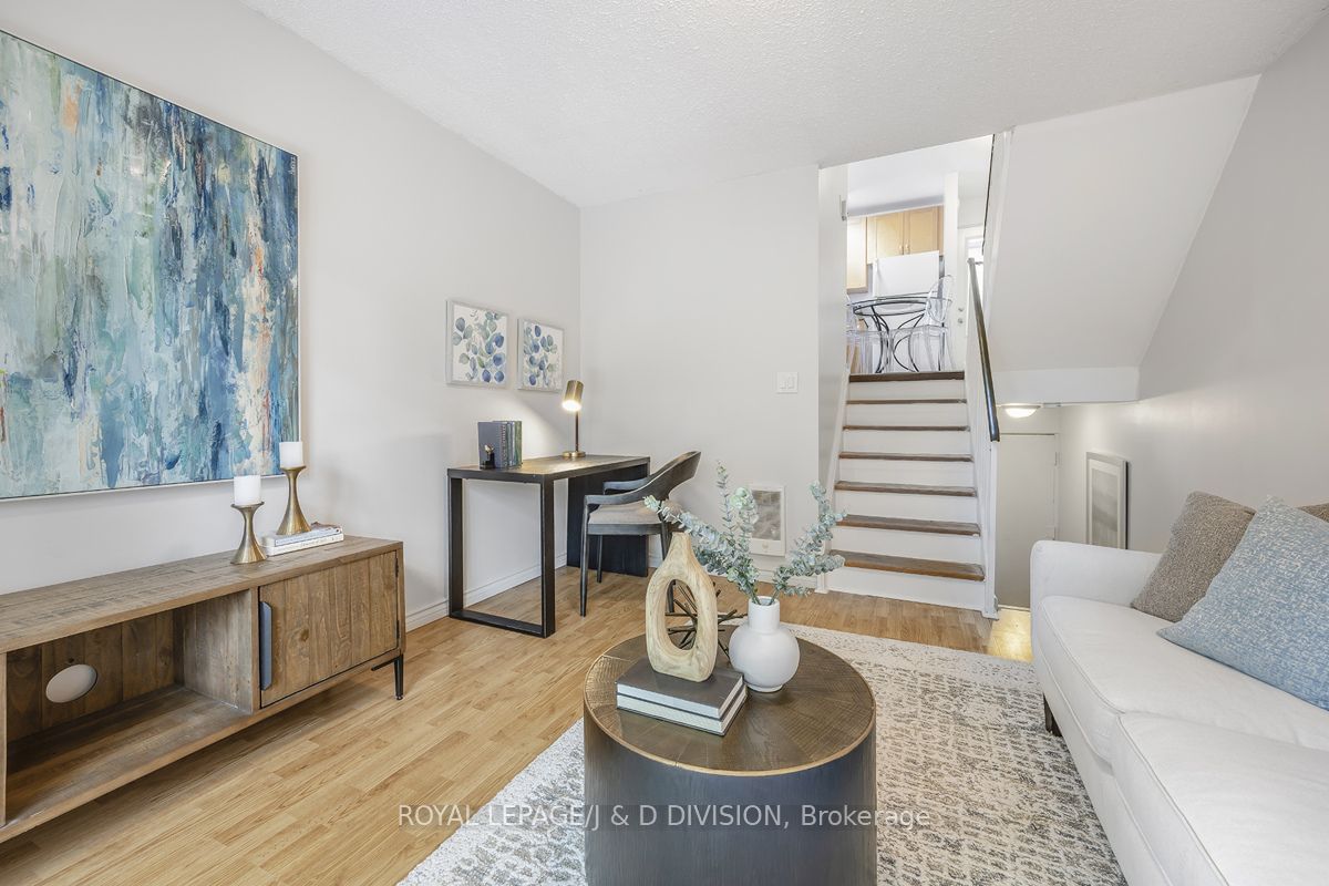 123 Strathcona Ave, unit 17 for sale - image #6