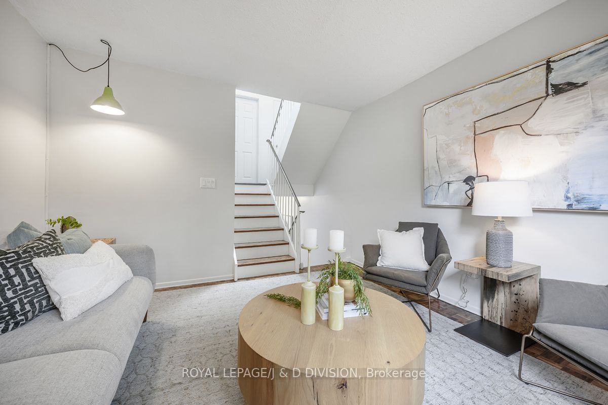 123 Strathcona Ave, unit 17 for sale - image #9