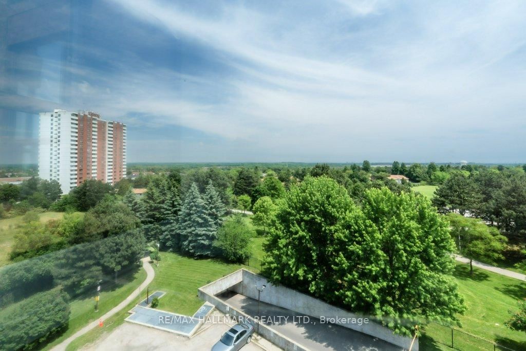 8 SilverBell Grve, unit 710 for sale - image #26