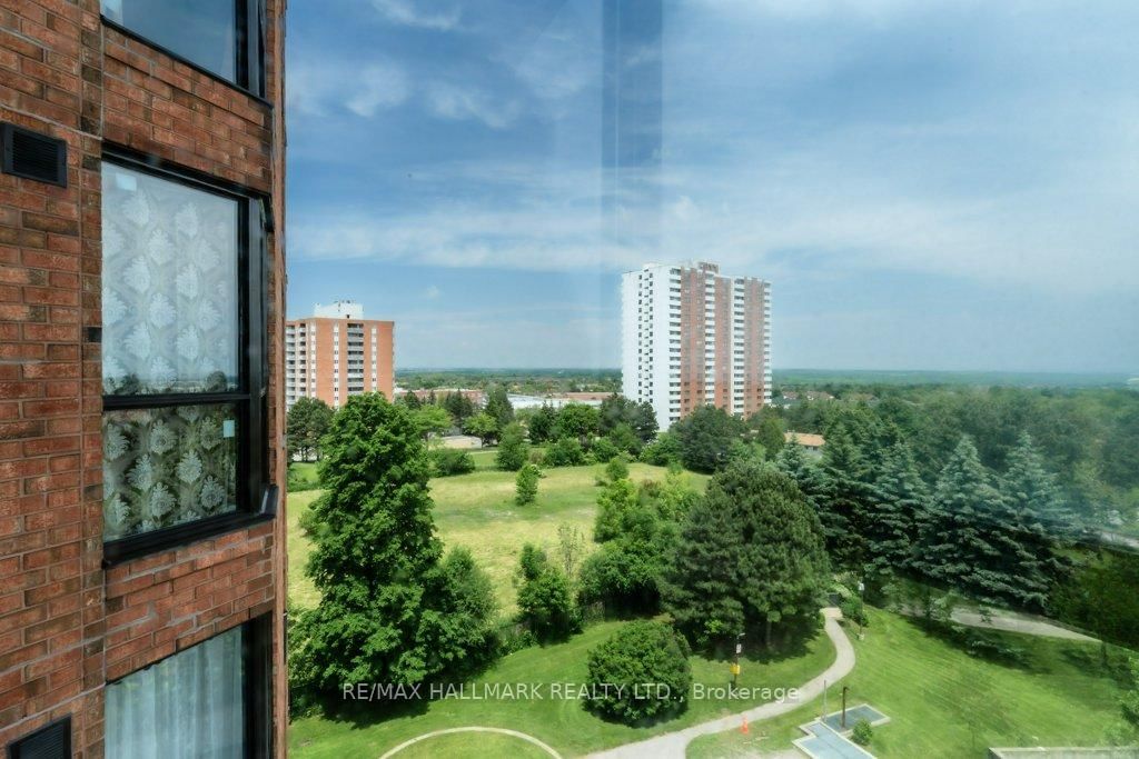 8 SilverBell Grve, unit 710 for sale - image #27