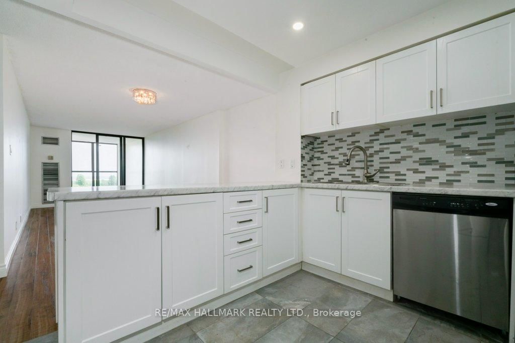 8 SilverBell Grve, unit 710 for sale - image #7