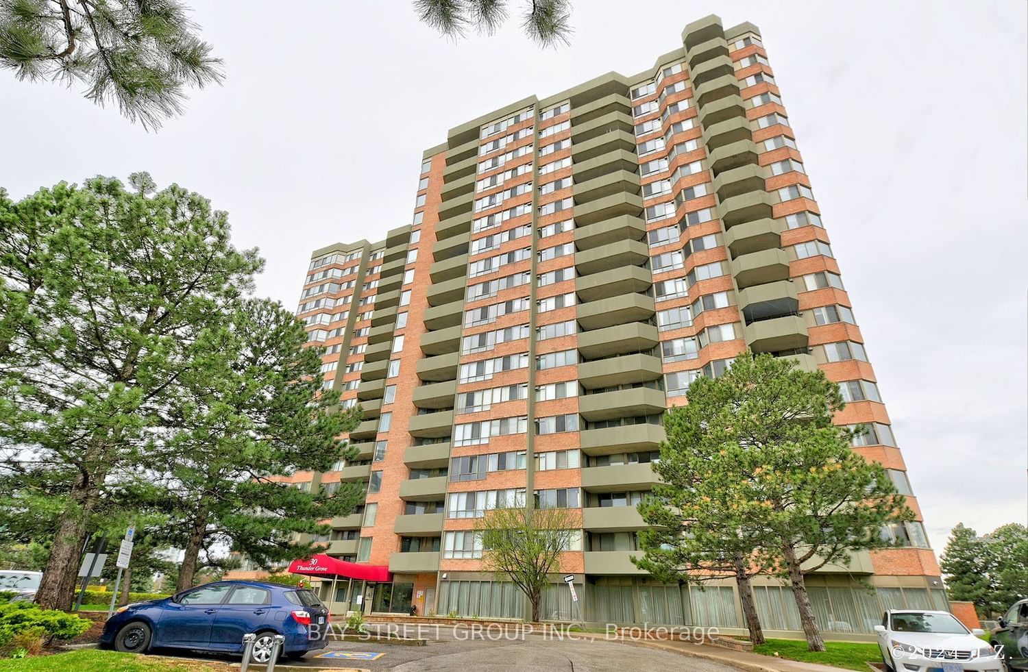 30 Thunder Grve, unit 408 for sale - image #1